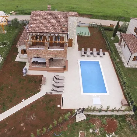 Villa Gode Gate Exclusive Paradise Garden's Jursici